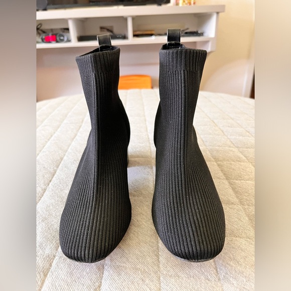 JOIE X Revolve Neely Sz 6.5 Black Knit Stretch Block Heel Sock Booties Worn 1x - Picture 2 of 9